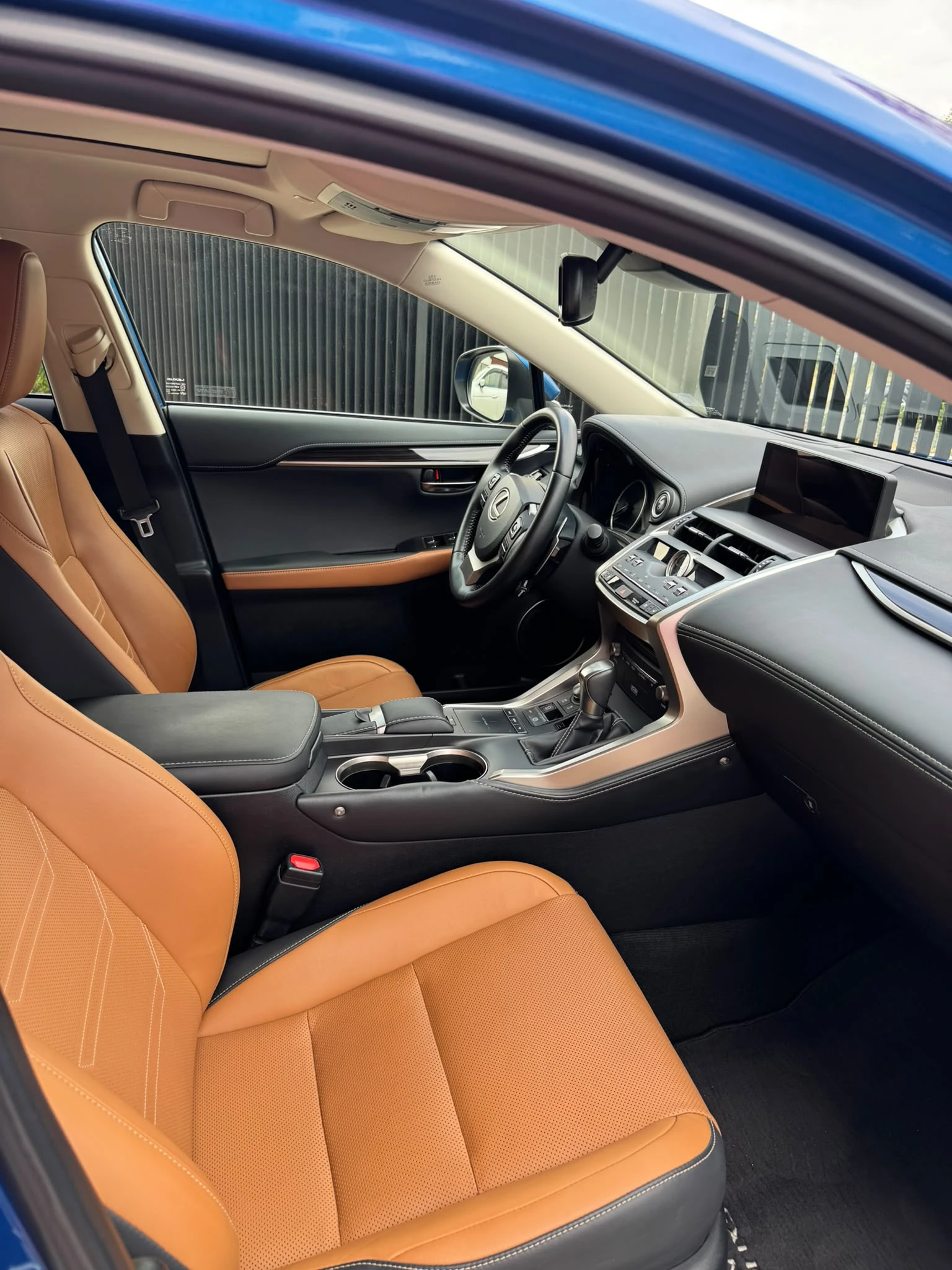 Lexus NX 300h, снимка 12 - Автомобили и джипове - 55696382