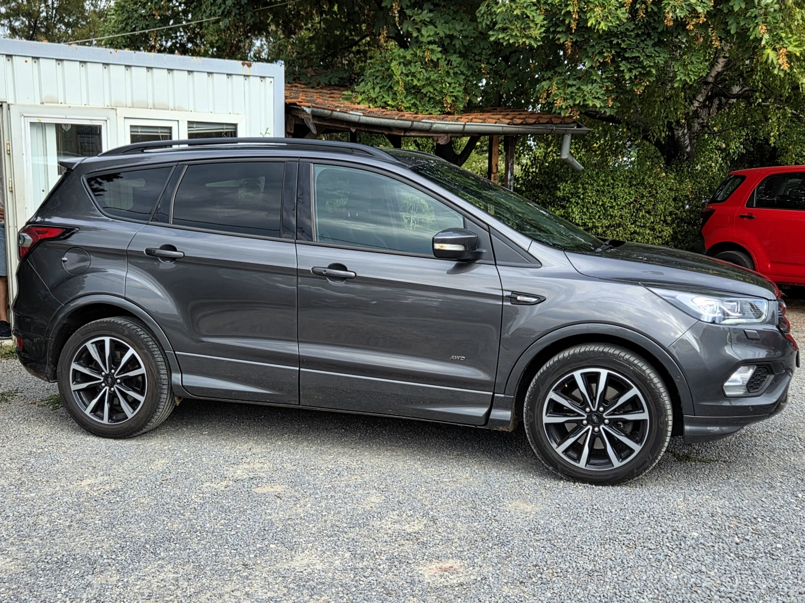 Ford Kuga ST 2.0D 4x4 180hp TITANIUM/DSTR/KEYLESS/NAVI, снимка 6 - Автомобили и джипове - 56205123