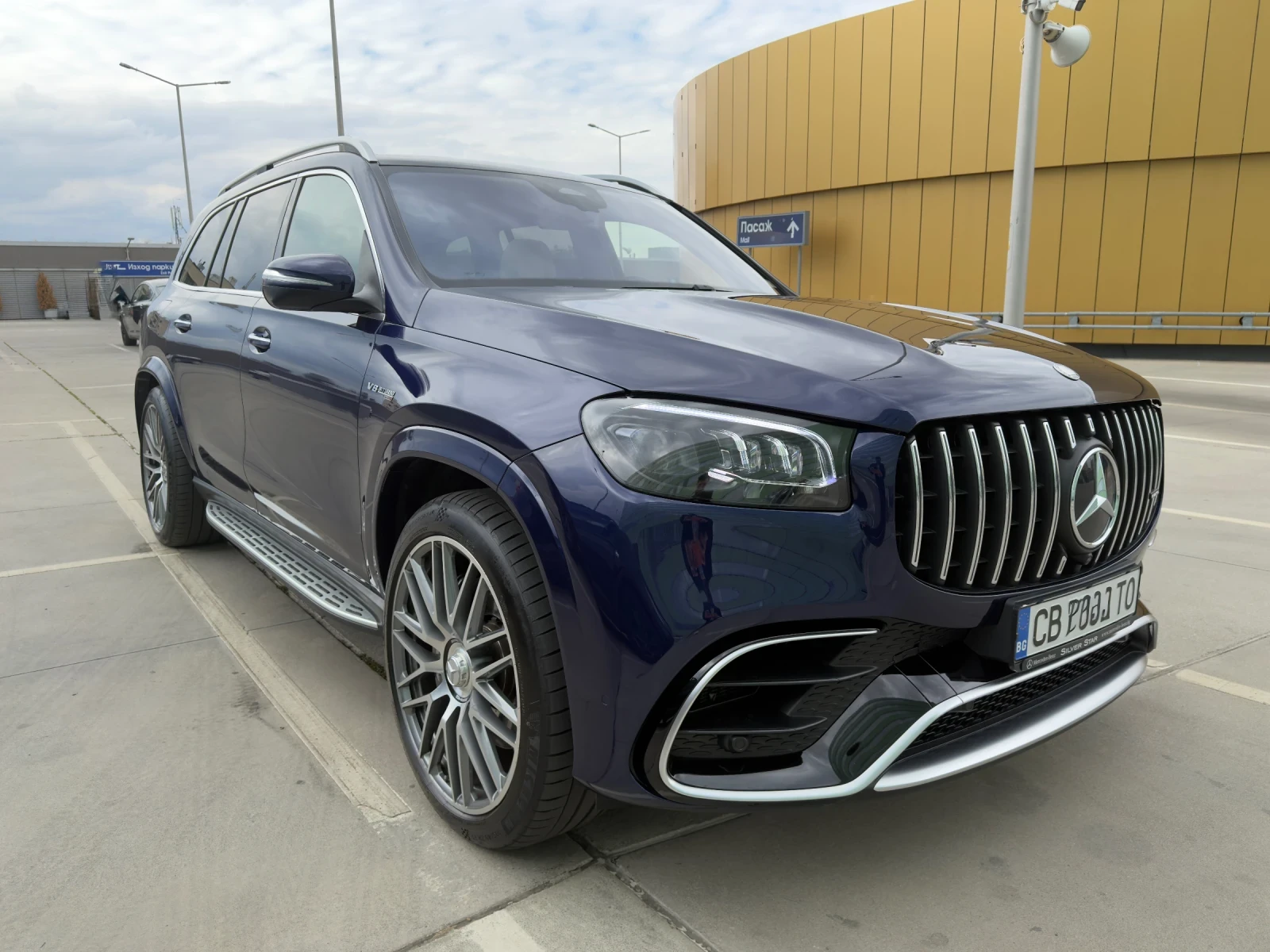 Mercedes-Benz GLS 63 AMG, снимка 3 - Автомобили и джипове - 56237970