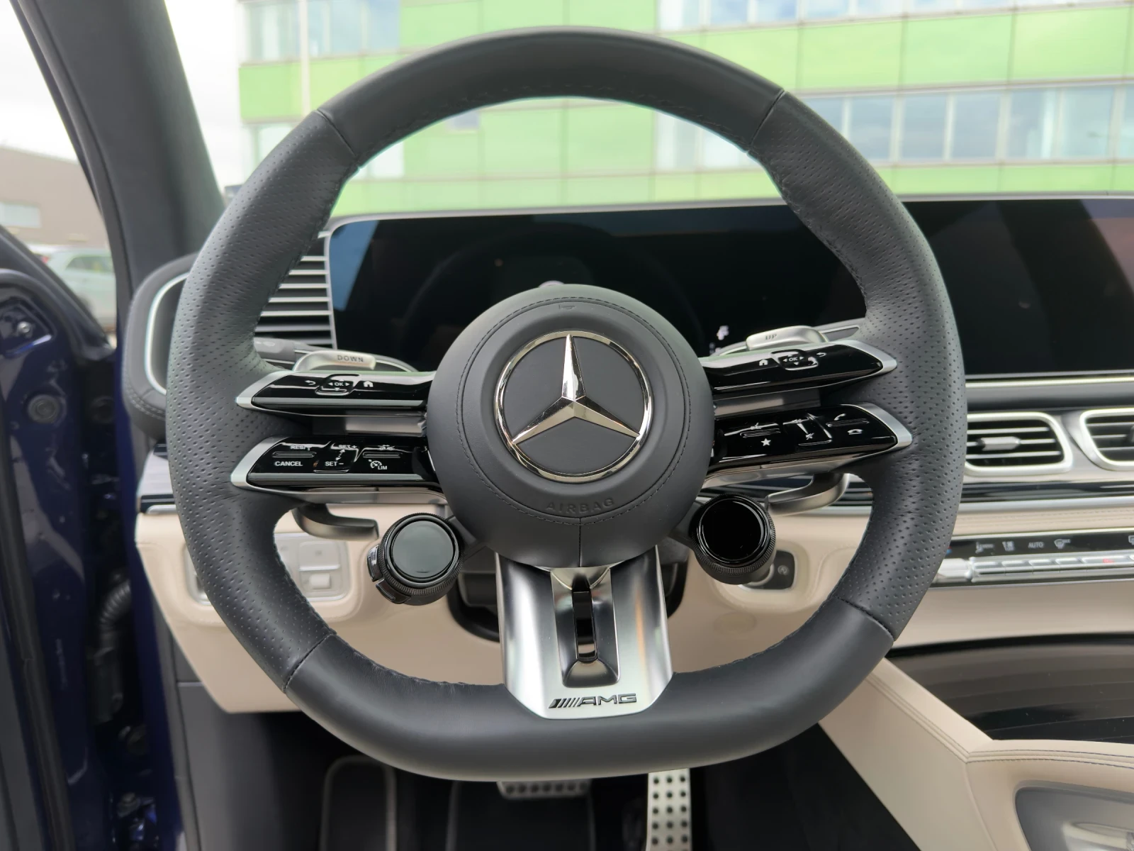 Mercedes-Benz GLS 63 AMG, снимка 8 - Автомобили и джипове - 56237970