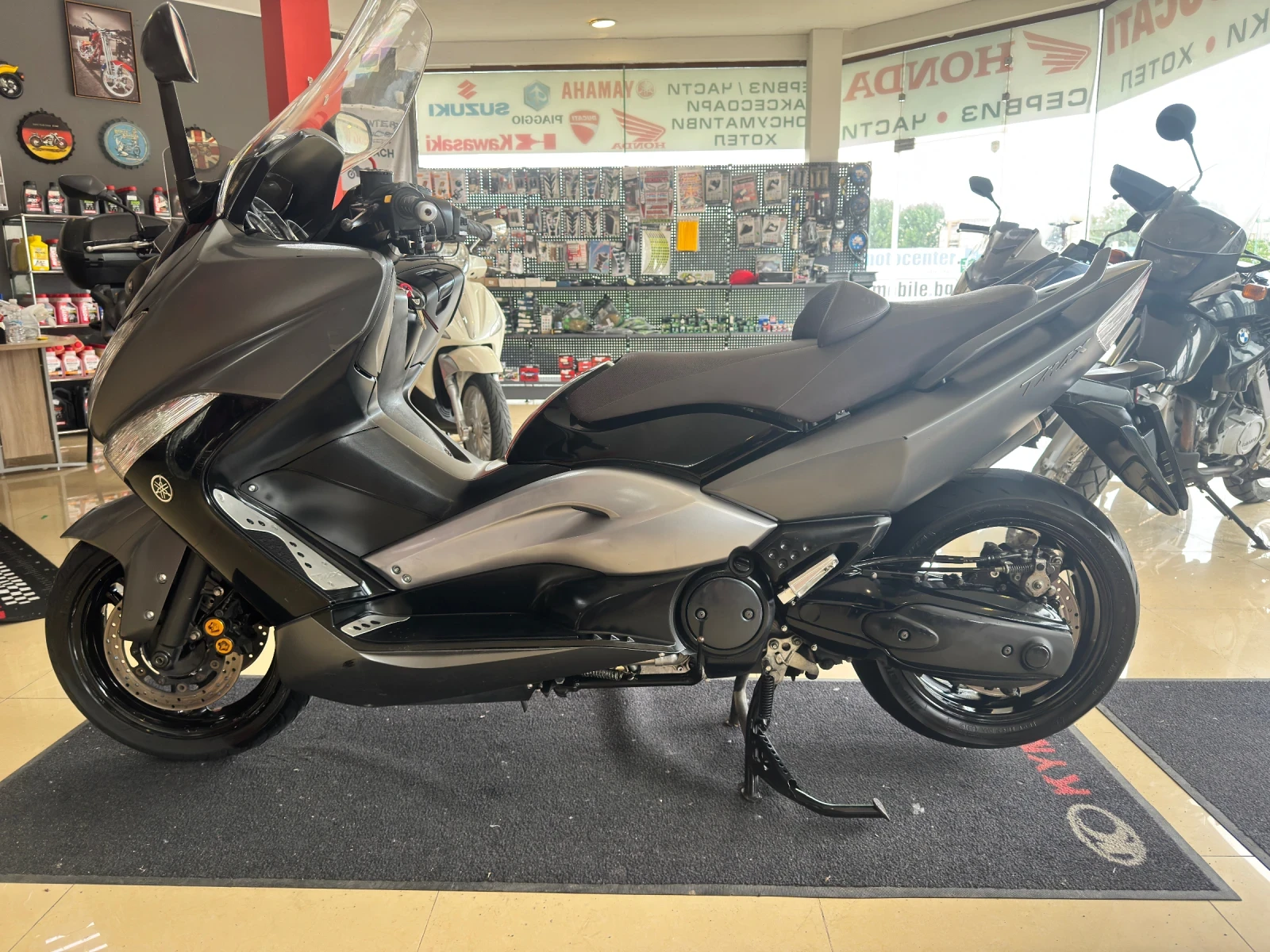 Yamaha T-max Yamaha T-MAX - изображение 3
