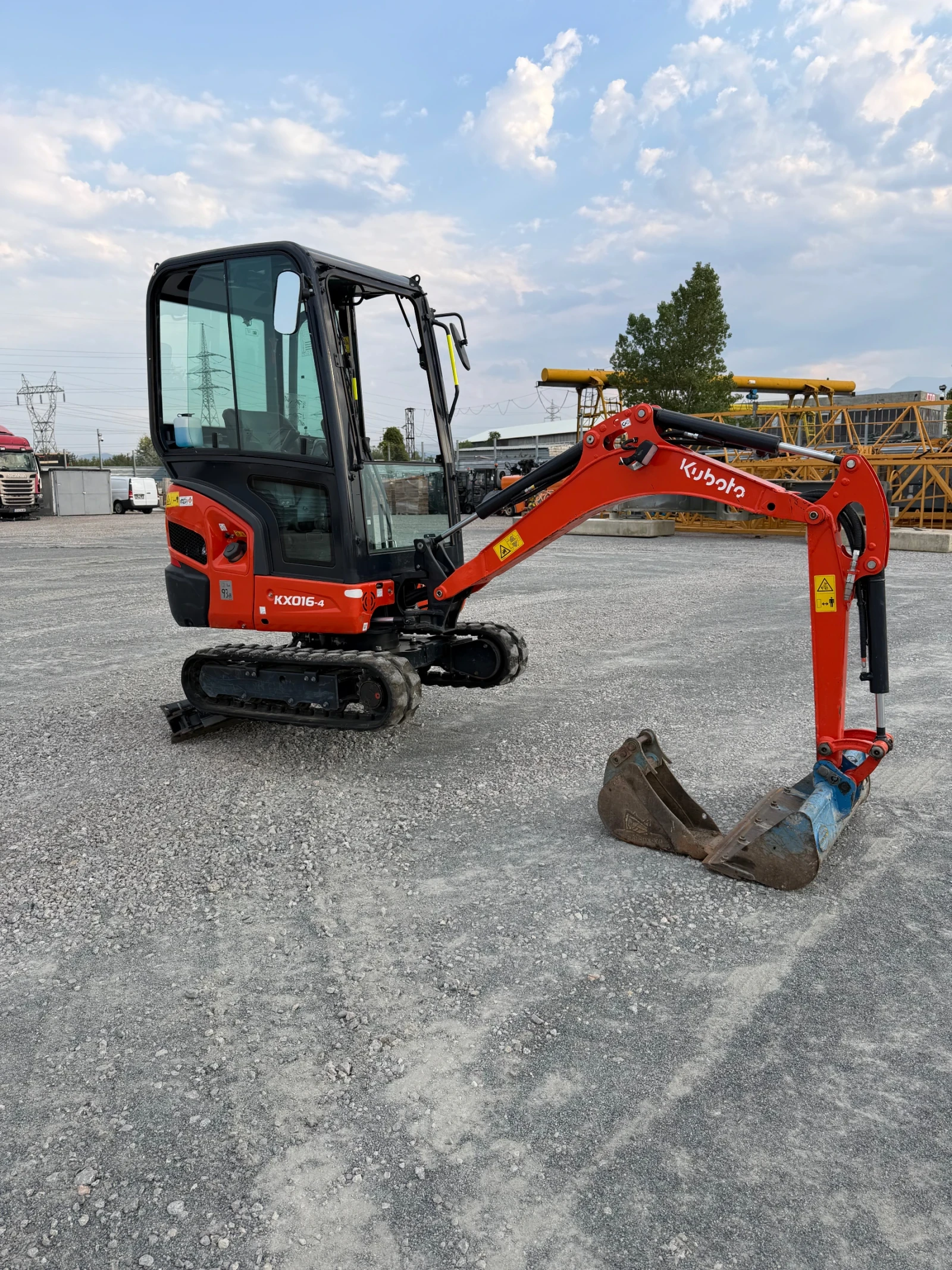Багер Kubota KX016-4