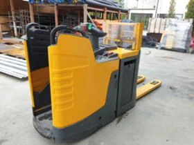 Електрокар Jungheinrich, снимка 1