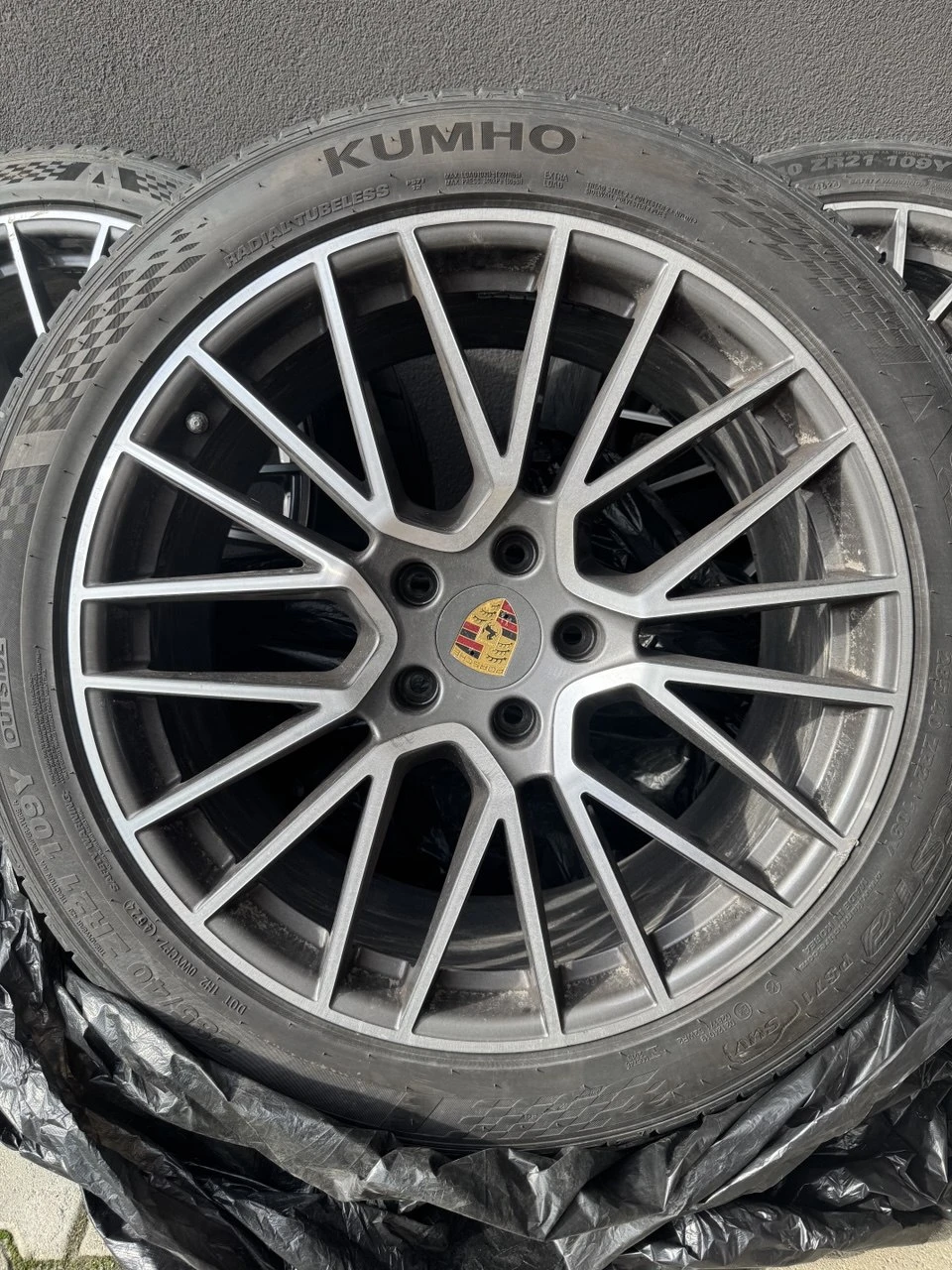    285/40R21  Porsche | Mobile.bg   5