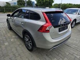 Обява за продажба на Volvo V60 Cross Country 2.4 D4 4x4 ~23 900 лв. - изображение 5