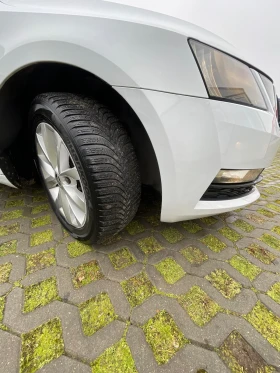 Skoda Octavia - 10000 € / 19558.30 лв. - 37824019 16