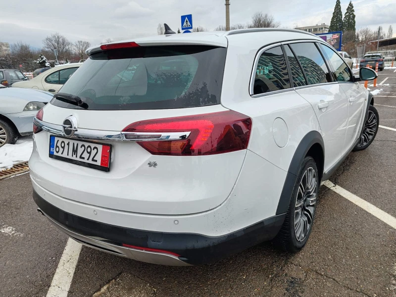 Opel Insignia 2.0 CDTI 4X4 163h, снимка 5 - Автомобили и джипове - 48679411