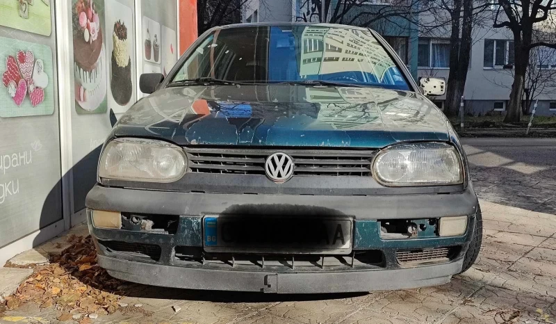 VW Golf, снимка 3 - Автомобили и джипове - 48989217