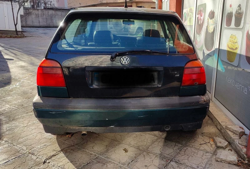 VW Golf, снимка 2 - Автомобили и джипове - 48989217