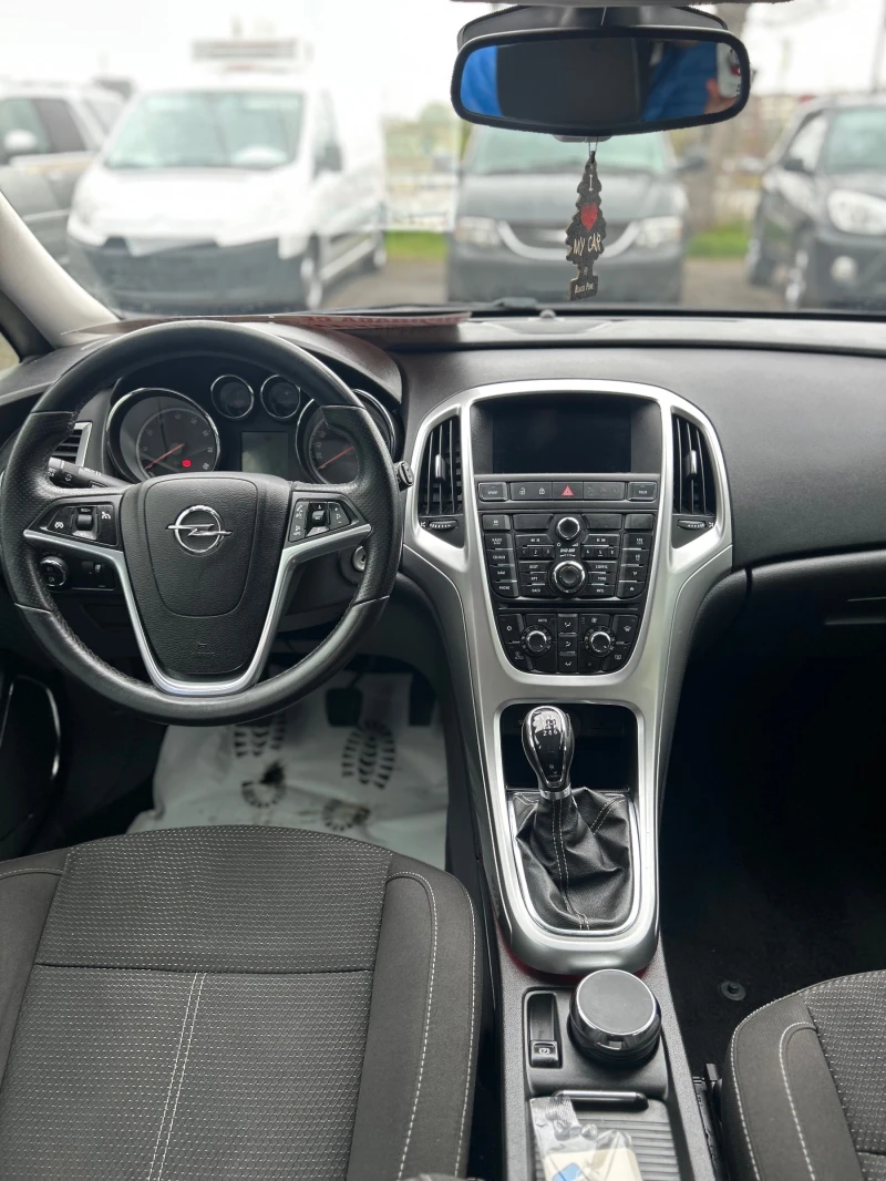 Opel Astra 1.6T, снимка 7 - Автомобили и джипове - 49894340