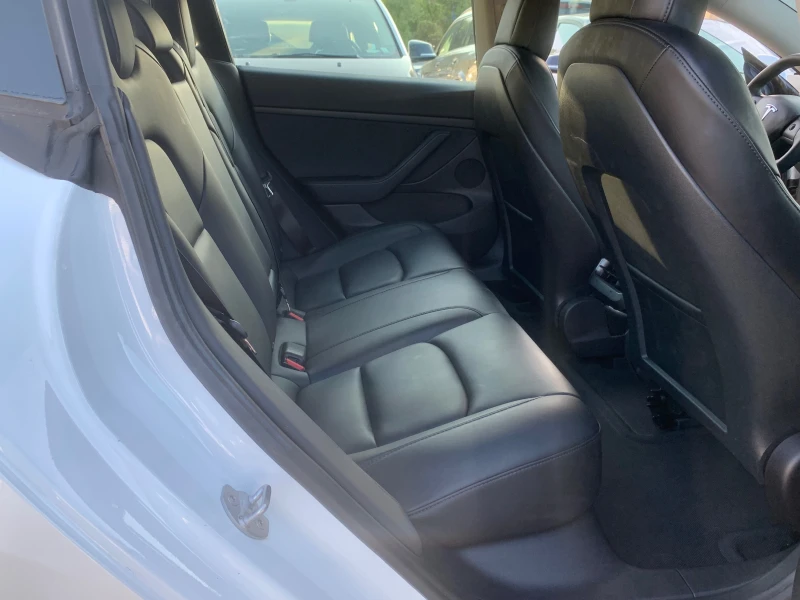Tesla Model 3, снимка 11 - Автомобили и джипове - 50780952