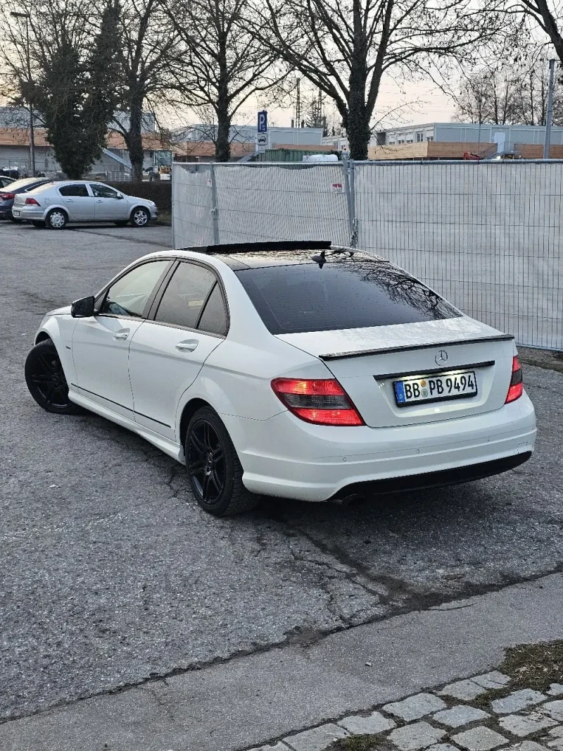 Mercedes-Benz C 180 Kompressor | AMG Paket | Навигация | Панорамa, снимка 2 - Автомобили и джипове - 52004180