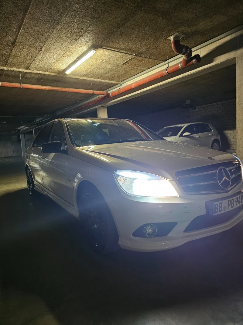 Mercedes-Benz C 180 Kompressor | AMG Paket | Навигация | Панорамa, снимка 7 - Автомобили и джипове - 52004180
