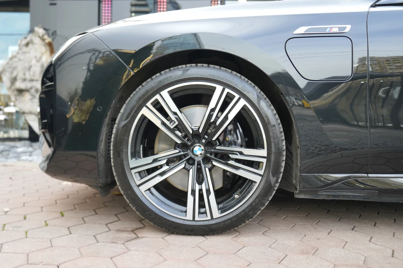 BMW 760 М760e Plug-in Hybrid xDrive Individual ГАРАНЦИОНЕН, снимка 14 - Автомобили и джипове - 52244037