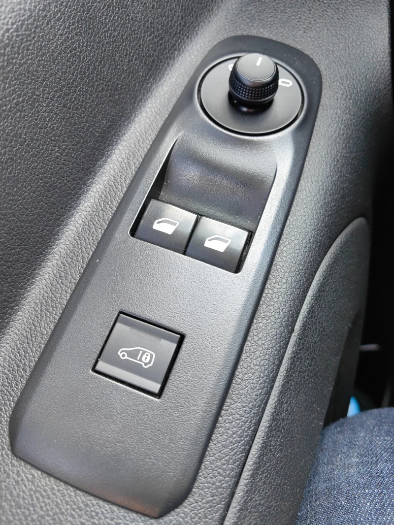 Opel Combo 1.5 D/434215 км, снимка 15 - Автомобили и джипове - 52711814