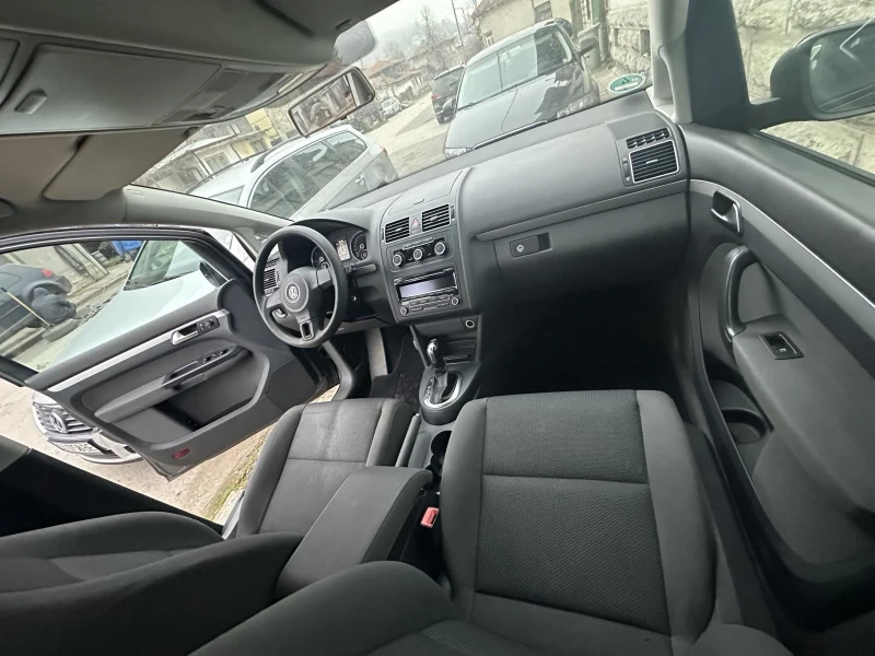 VW Touran 1.6TDI/BlueMotion/DSG, снимка 12 - Автомобили и джипове - 52711814