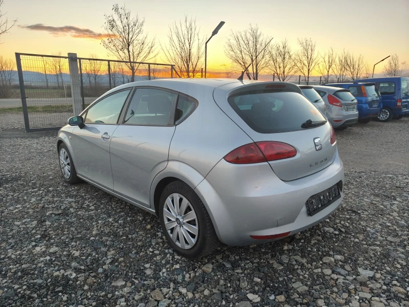 Seat Leon 1.6i 102 , снимка 6 - Автомобили и джипове - 52944738