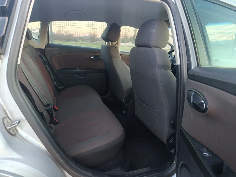 Seat Leon 1.6i 102 , снимка 15 - Автомобили и джипове - 52944738
