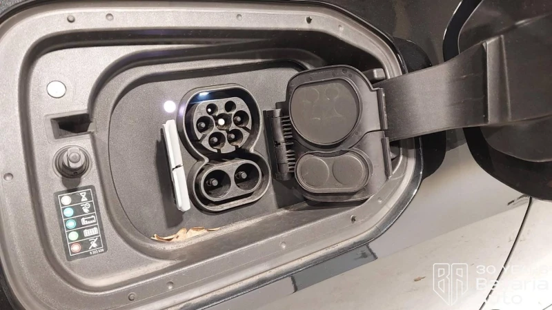 BMW iX 40 xDrive Sport, снимка 10 - Автомобили и джипове - 53123612