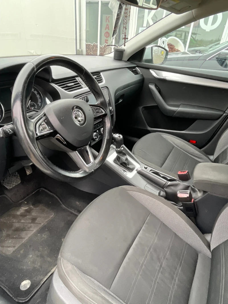 Skoda Octavia, снимка 11 - Автомобили и джипове - 53221457