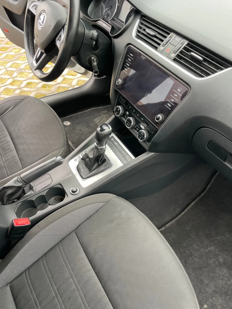 Skoda Octavia, снимка 15 - Автомобили и джипове - 53221457