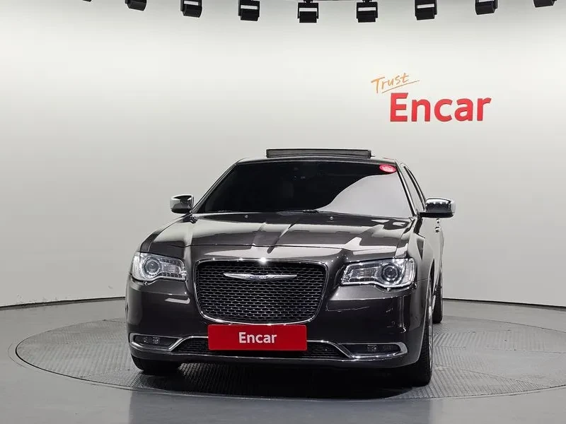 Chrysler 300c 3.6, снимка 3 - Автомобили и джипове - 54326073