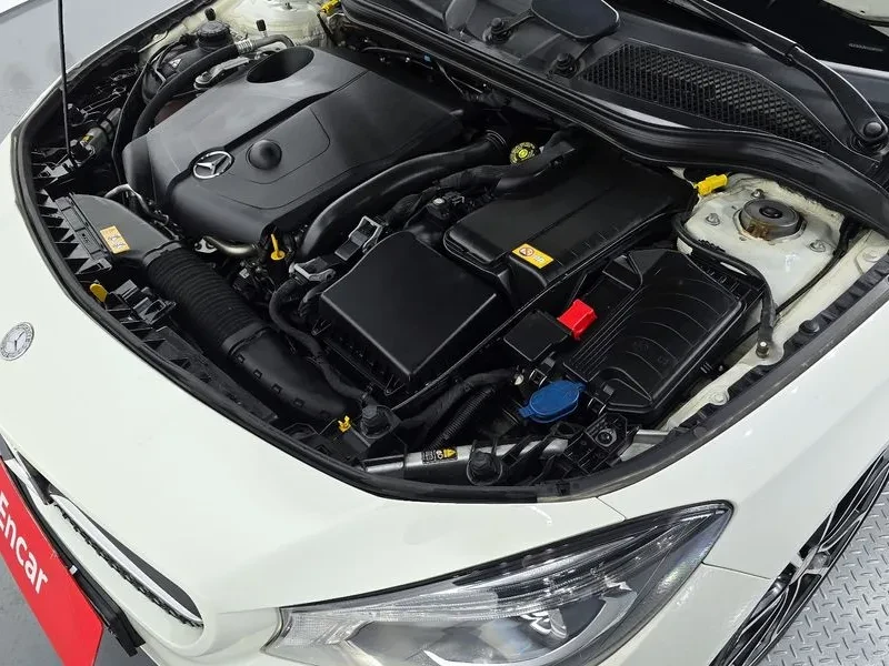 Mercedes-Benz CLA 200 D 4Matic, снимка 6 - Автомобили и джипове - 55100495