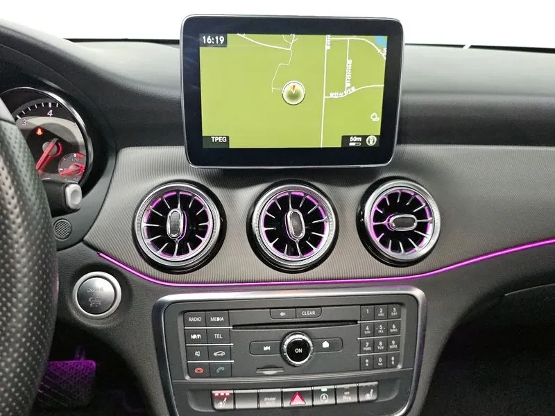 Mercedes-Benz CLA 200 D 4Matic, снимка 16 - Автомобили и джипове - 55100495