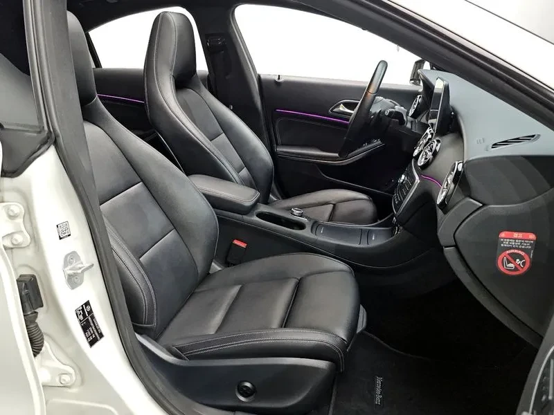 Mercedes-Benz CLA 200 D 4Matic, снимка 12 - Автомобили и джипове - 55100495