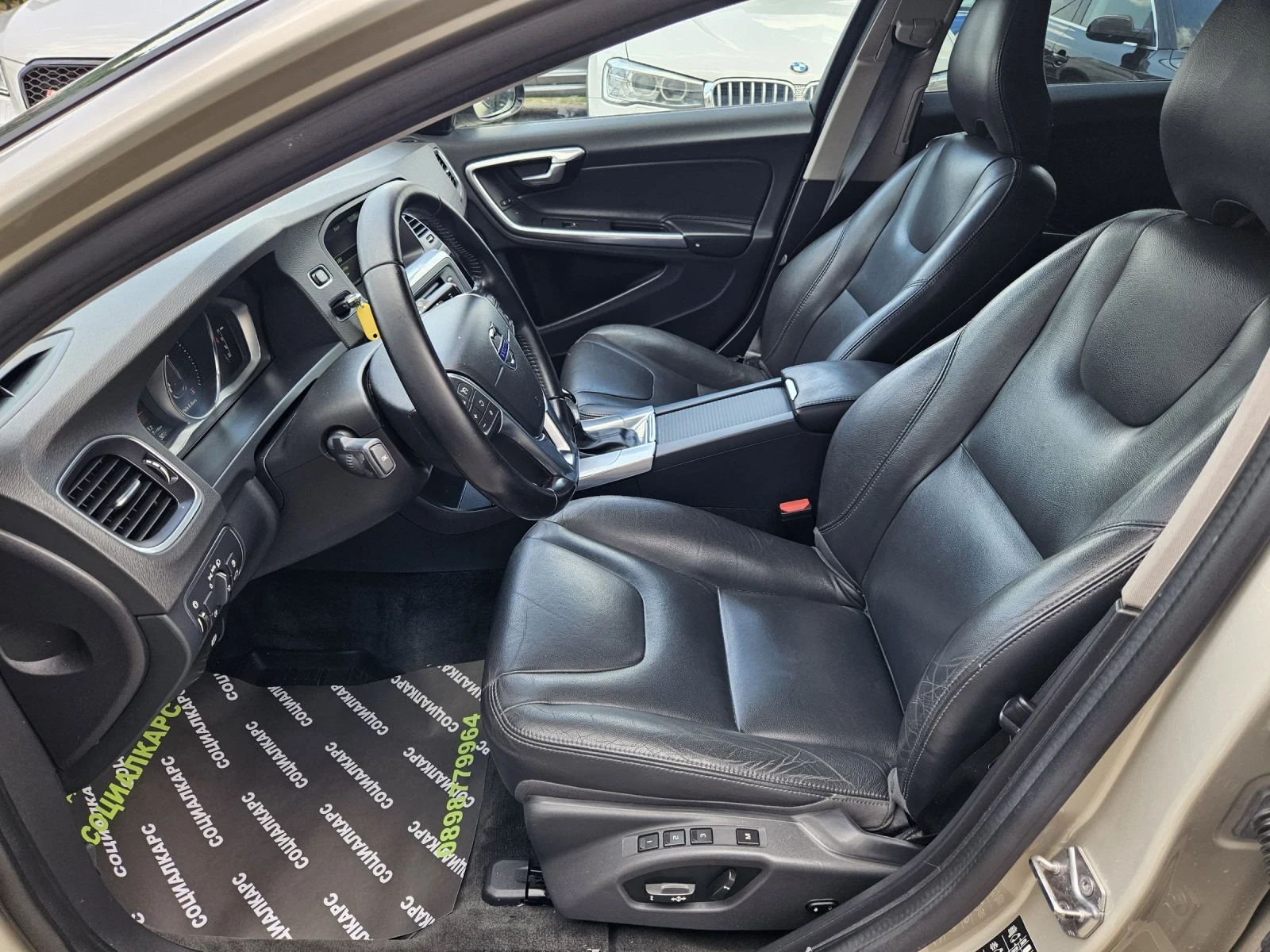 Volvo V60 Cross Country 2.4 D4 4x4 - изображение 9