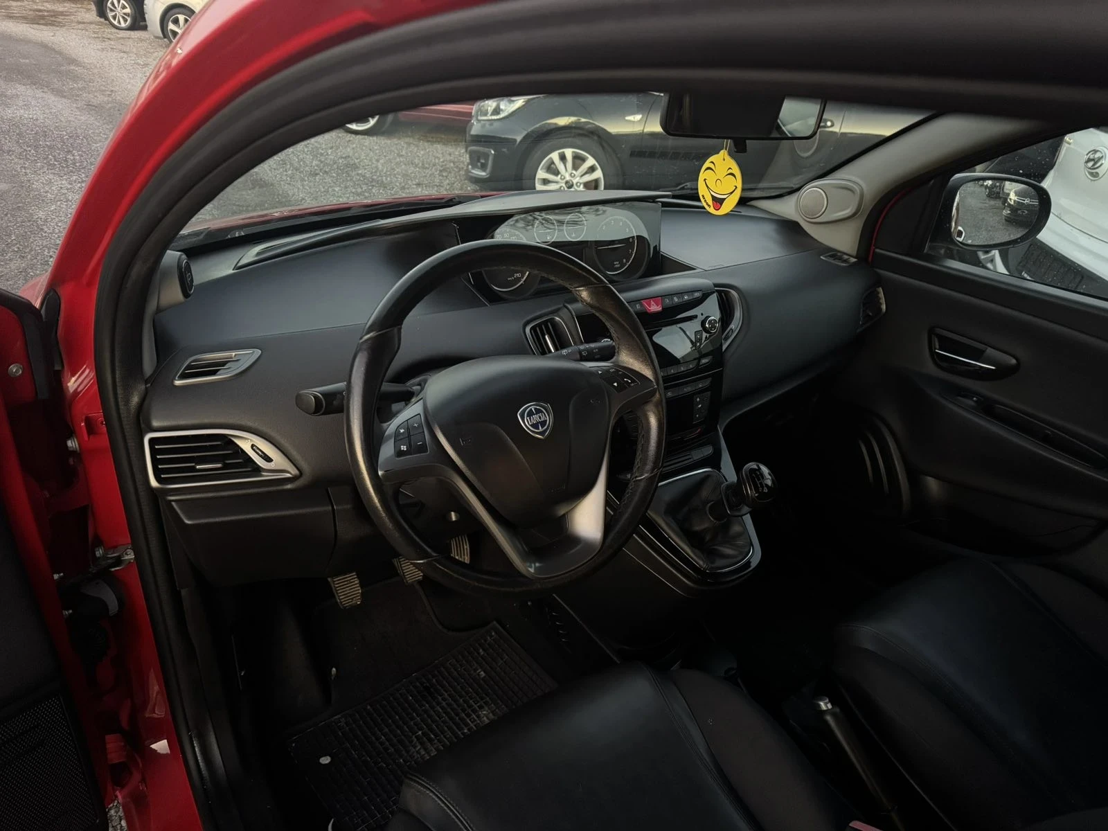 Lancia Ypsilon 0.9i  turbo | Mobile.bg   11