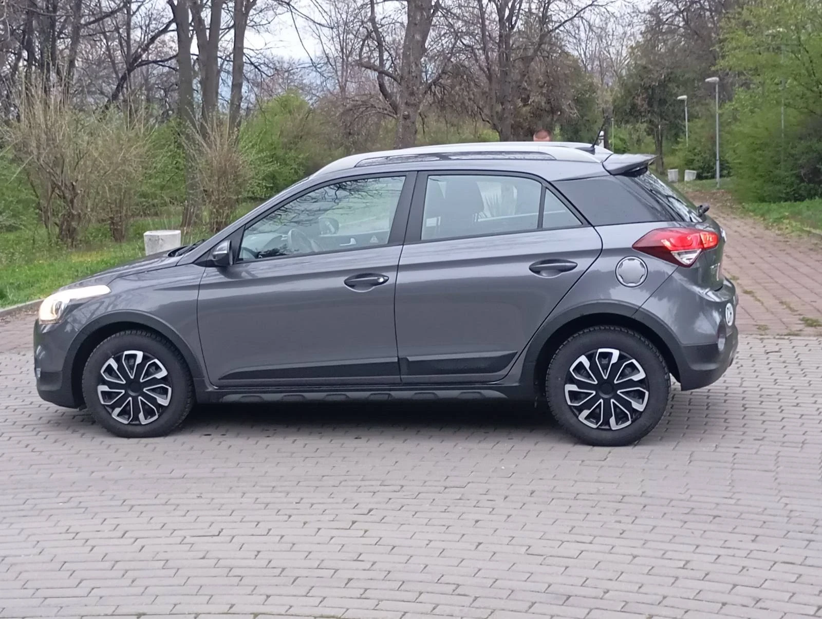 Hyundai I20 Active 1.0GDI НОВ ВНОС ОТ ШВЕЙЦАРИЯ  - изображение 4