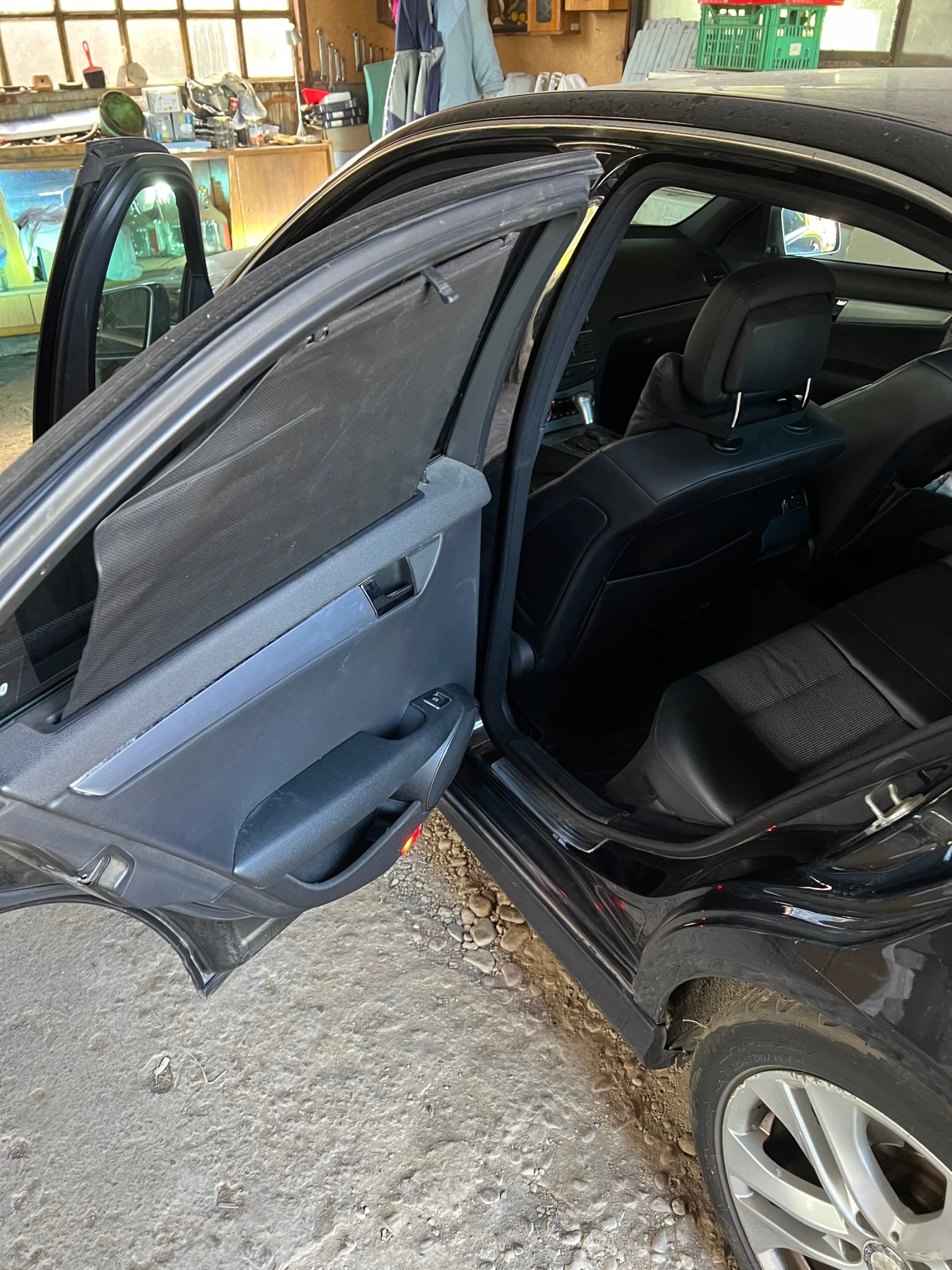 Mercedes-Benz C 320  - изображение 7