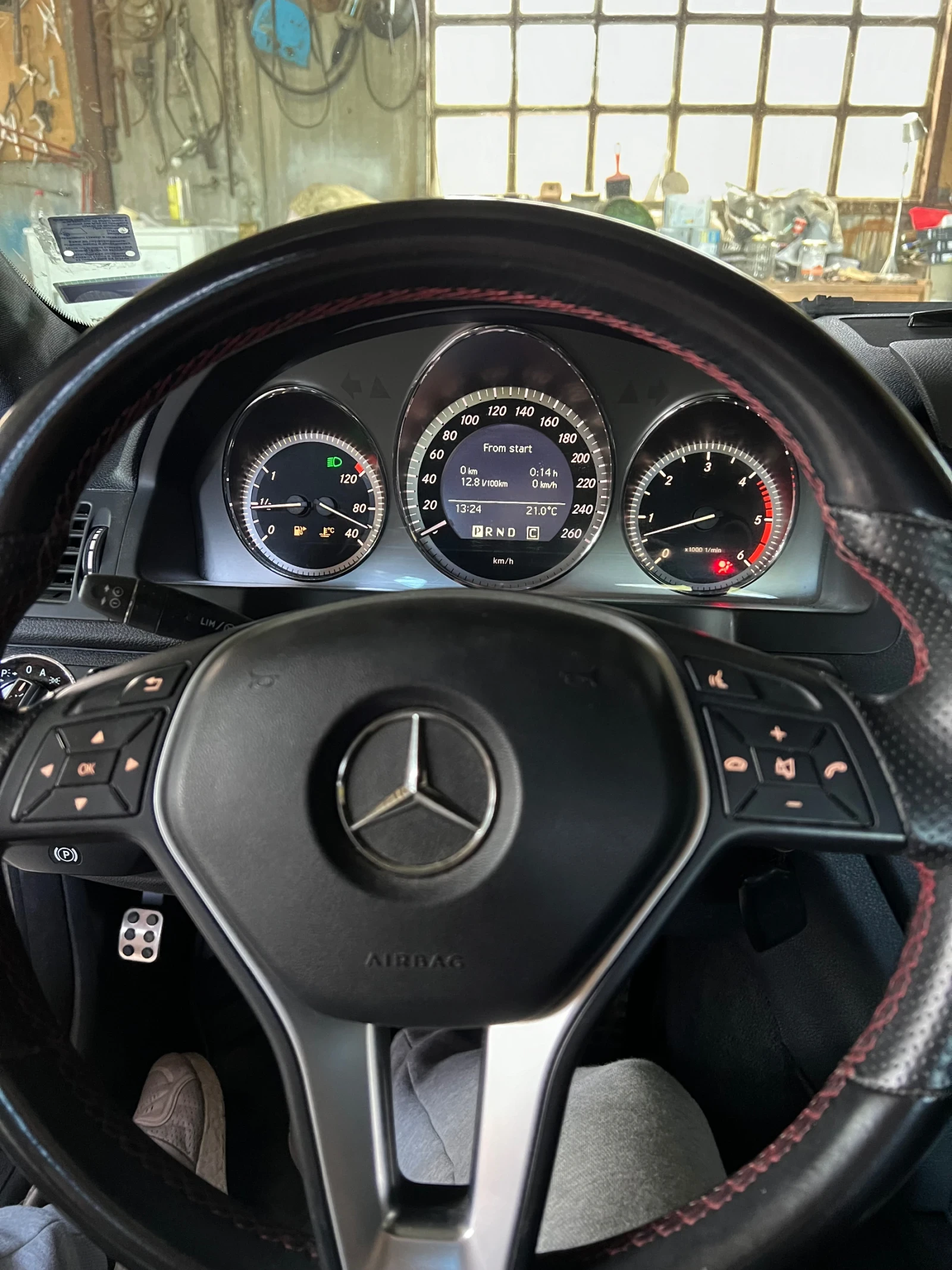 Mercedes-Benz C 320  - изображение 2