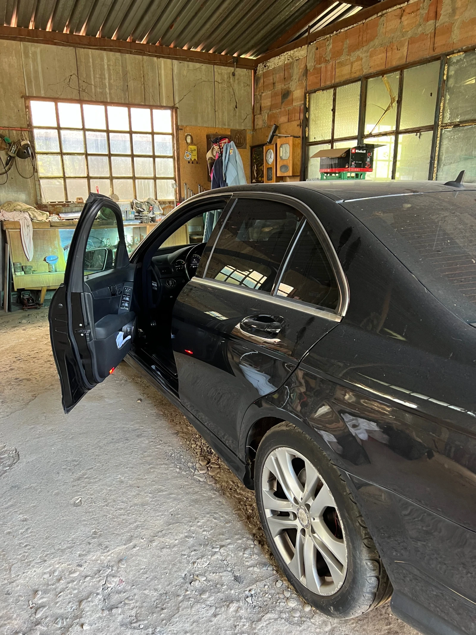 Mercedes-Benz C 320  - изображение 9
