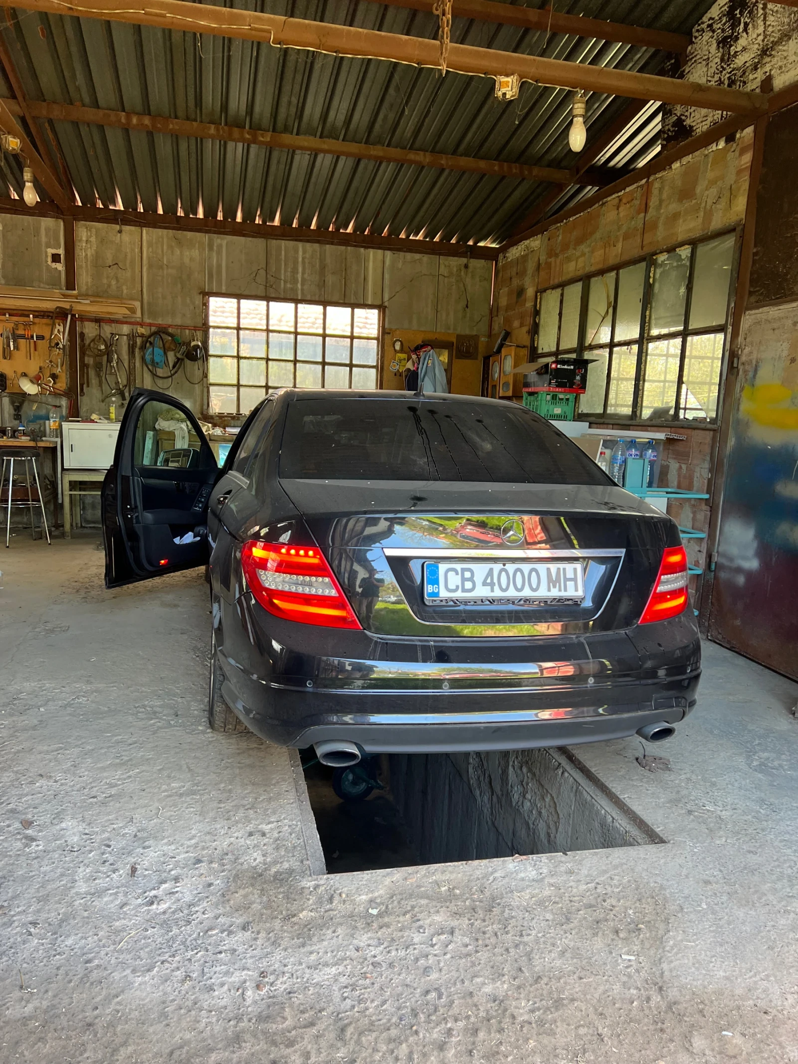 Mercedes-Benz C 320  - изображение 10