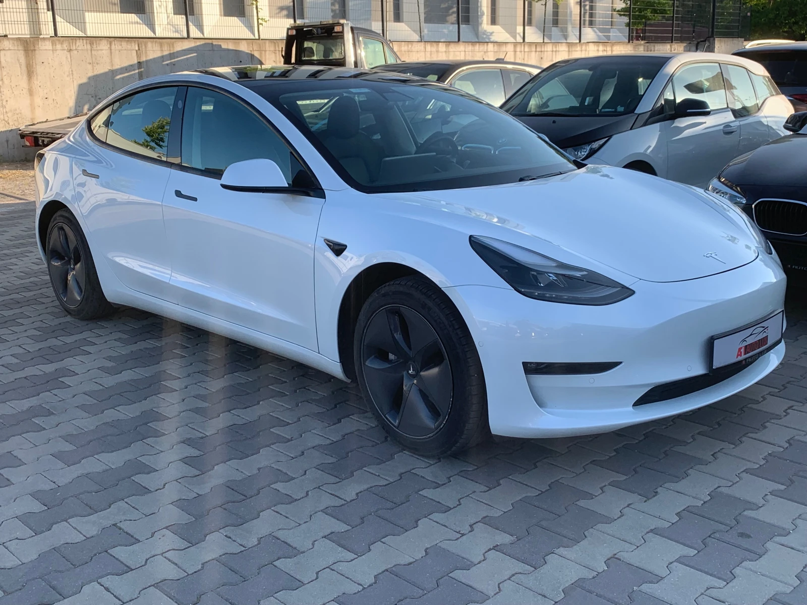 Tesla Model 3  - изображение 2