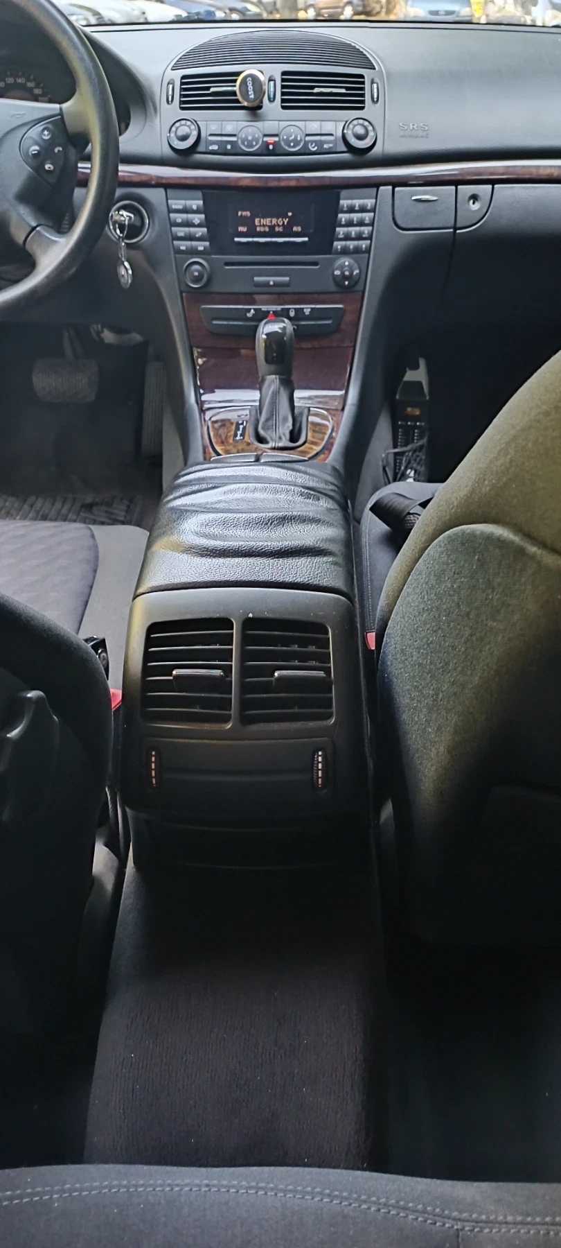 Mercedes-Benz E 270  - изображение 8