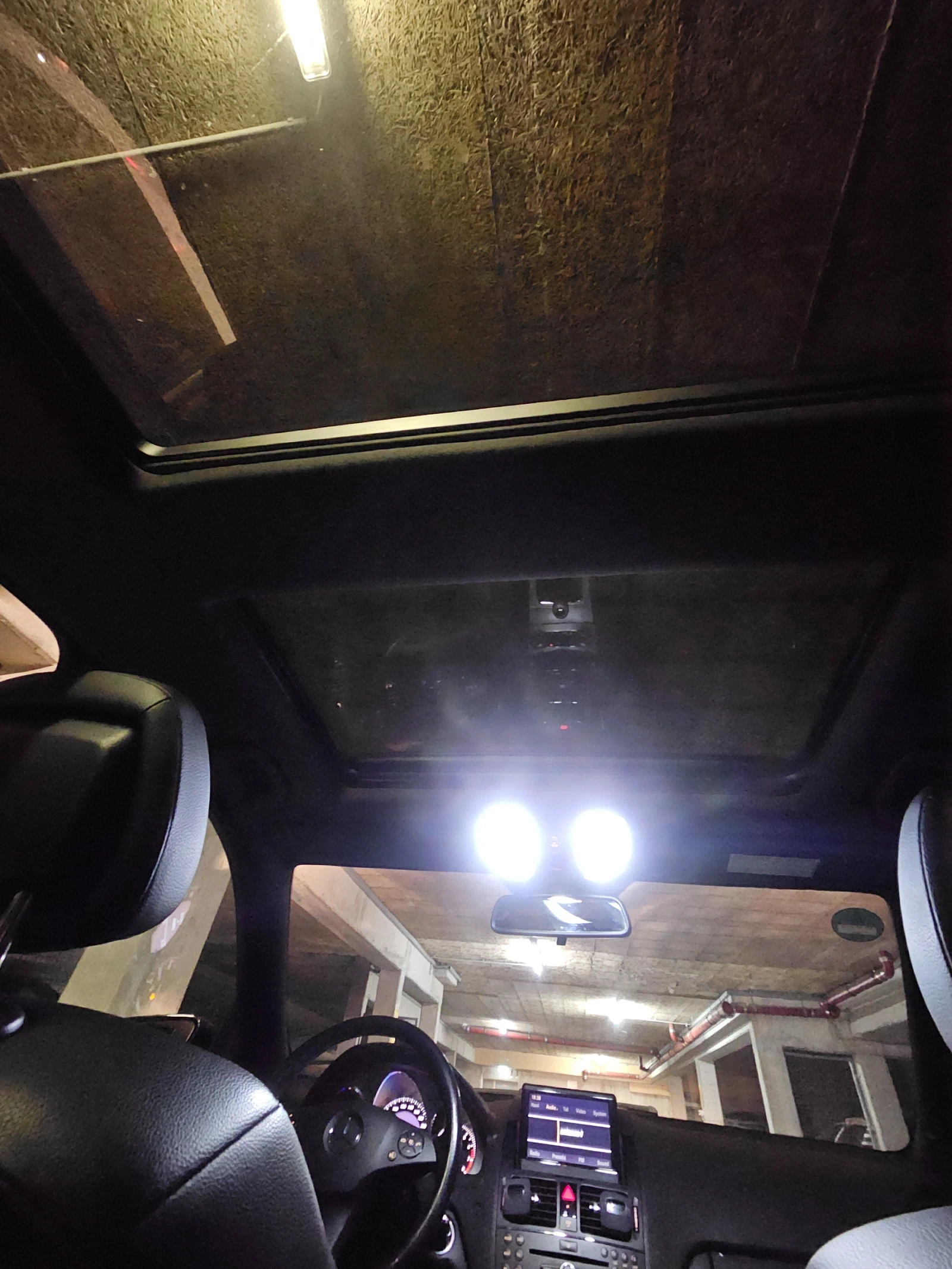 Mercedes-Benz C 180 Kompressor | AMG Paket | Навигация | Панорамa - изображение 10