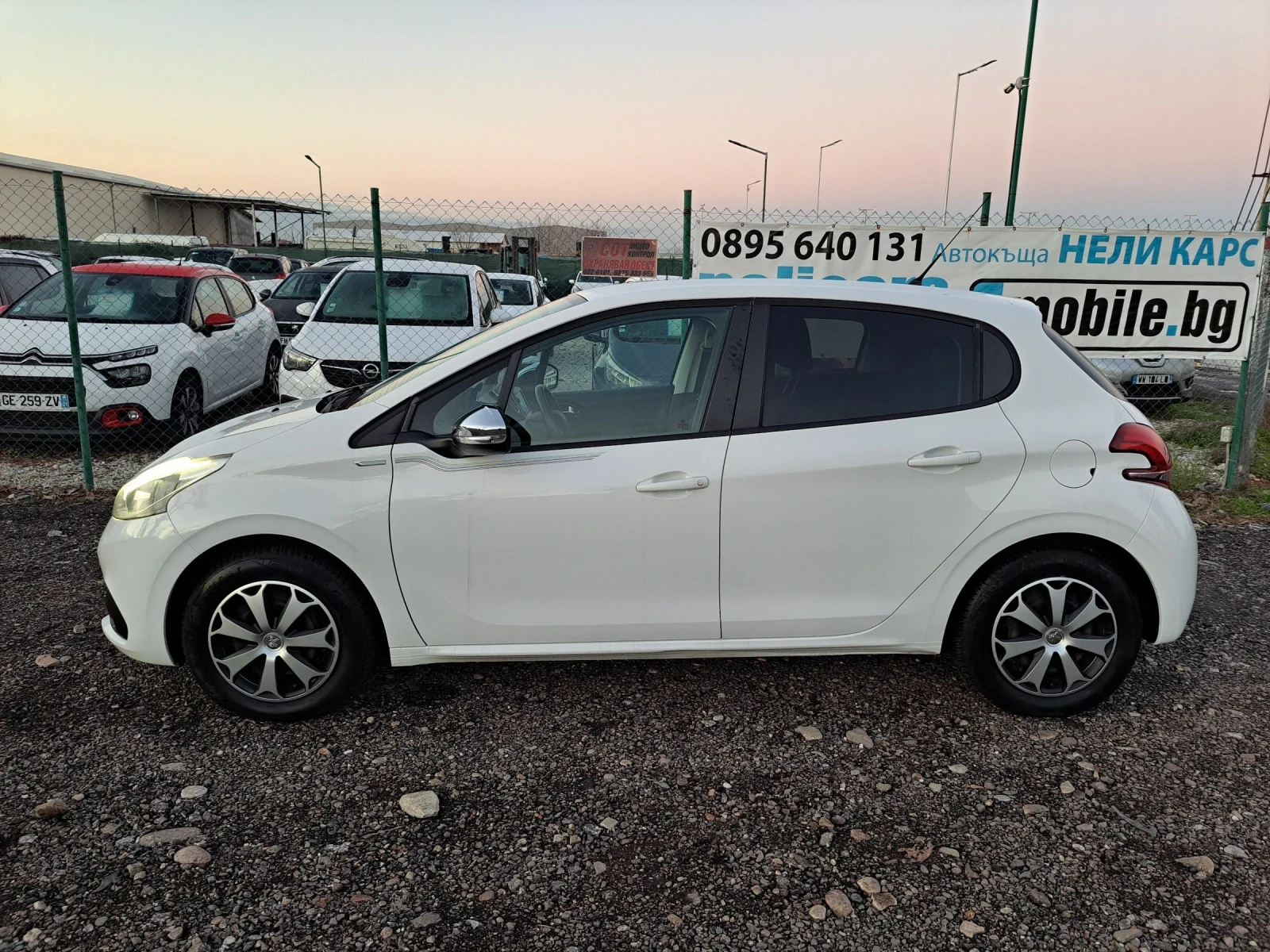 Peugeot 208 1.2 i - изображение 3