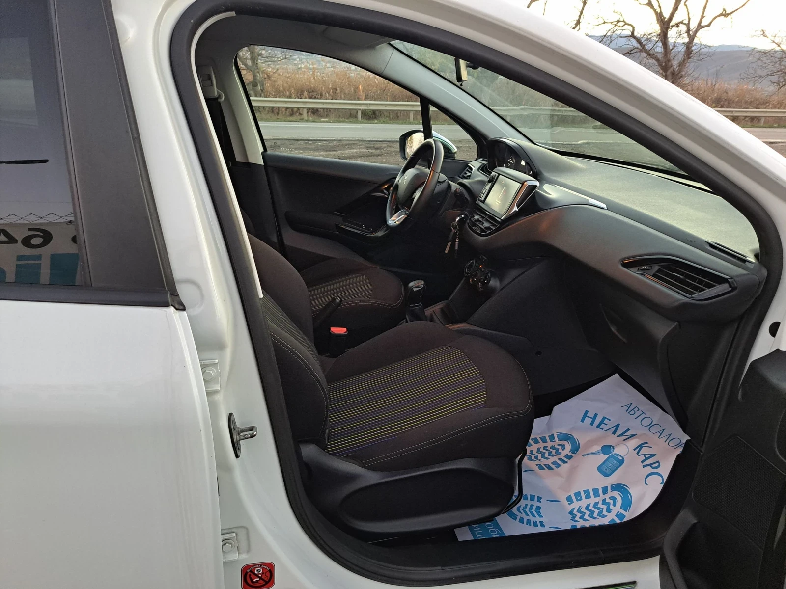 Peugeot 208 1.2 i - изображение 9