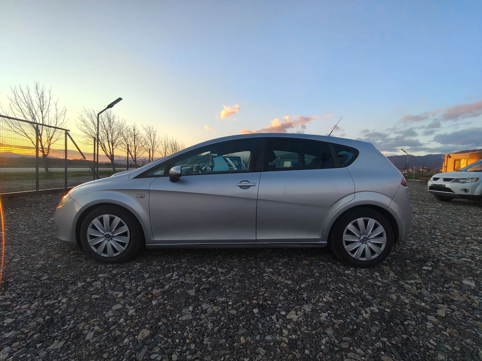 Seat Leon 1.6i 102  - изображение 5