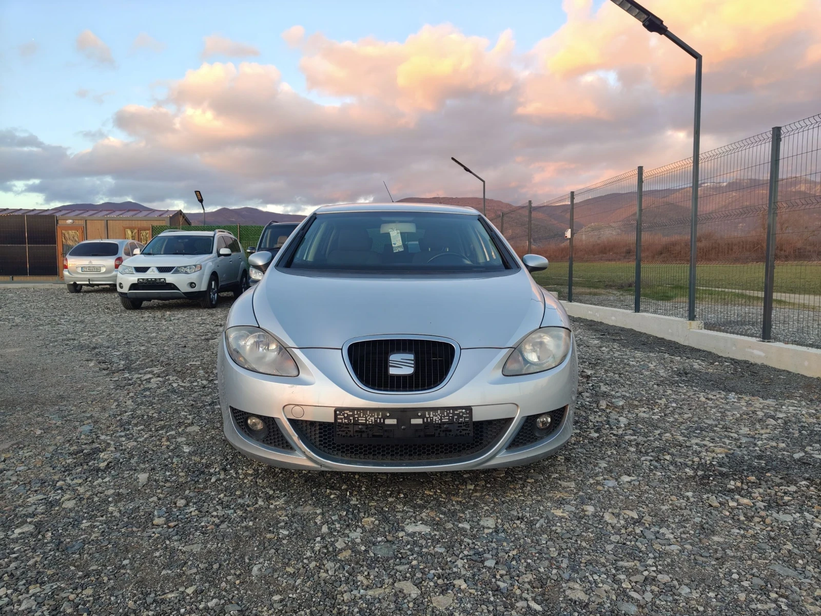 Seat Leon 1.6i 102  - изображение 2