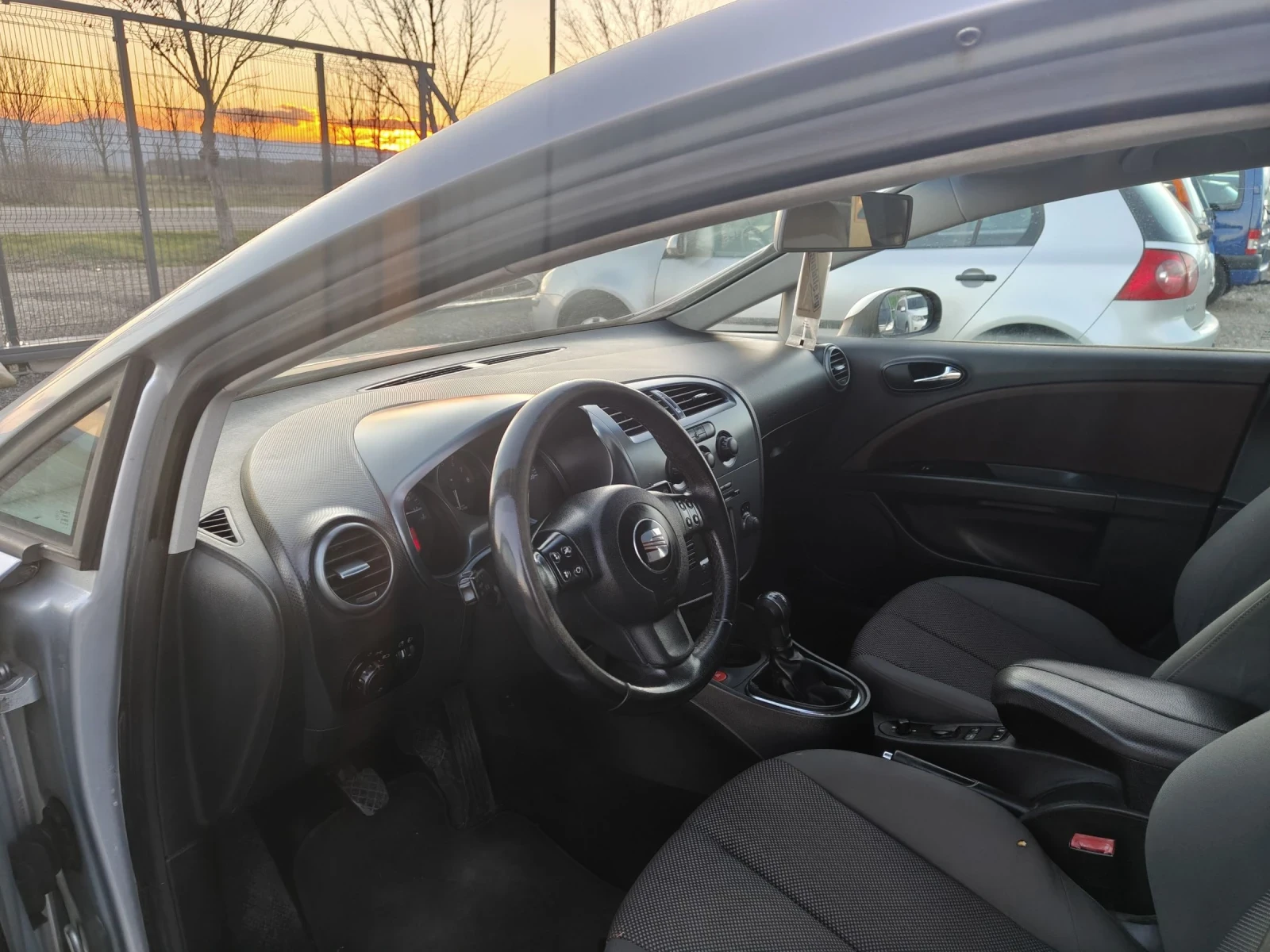 Seat Leon 1.6i 102  | Mobile.bg � ����������� 12