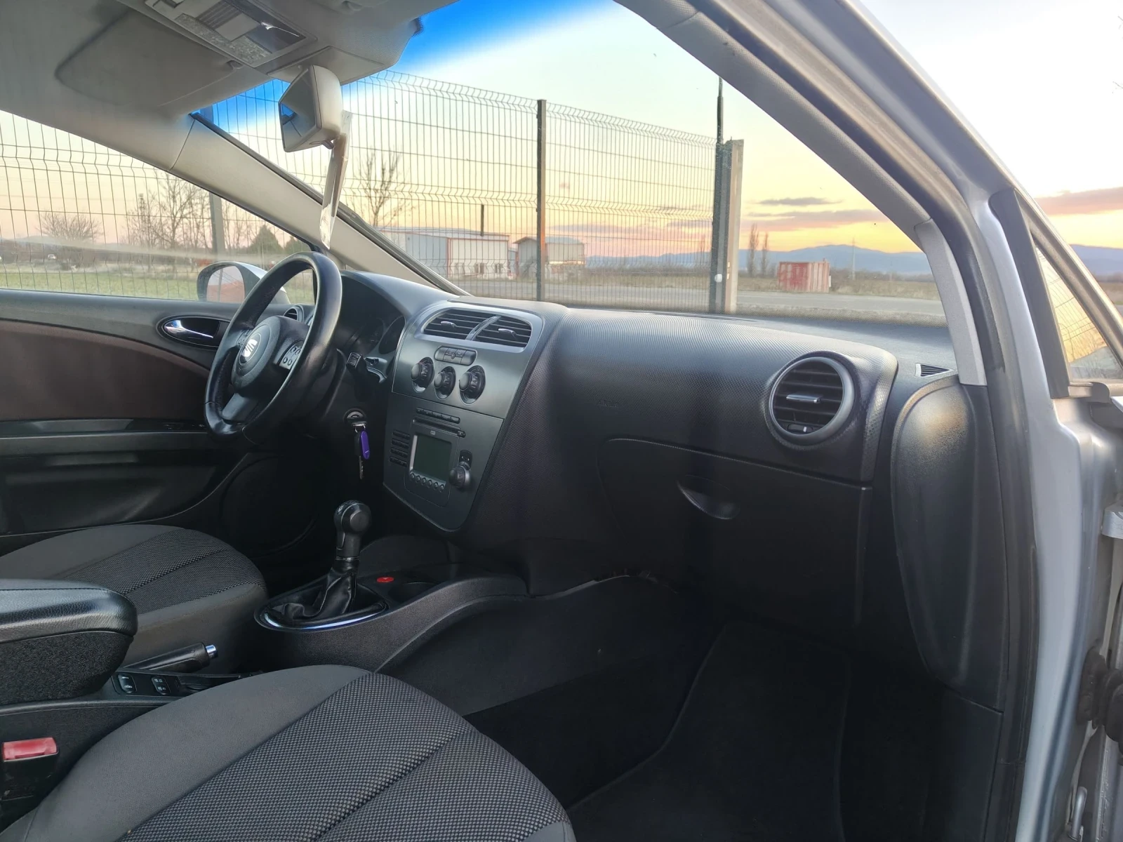 Seat Leon 1.6i 102  | Mobile.bg � ����������� 13