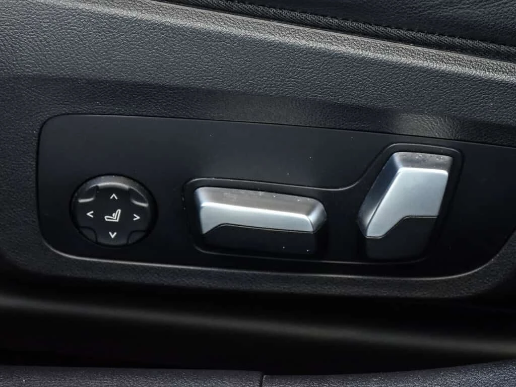 BMW 330 * 330e xDrive | M Sport Package | Premium Essentia | Mobile.bg � ����������� 12