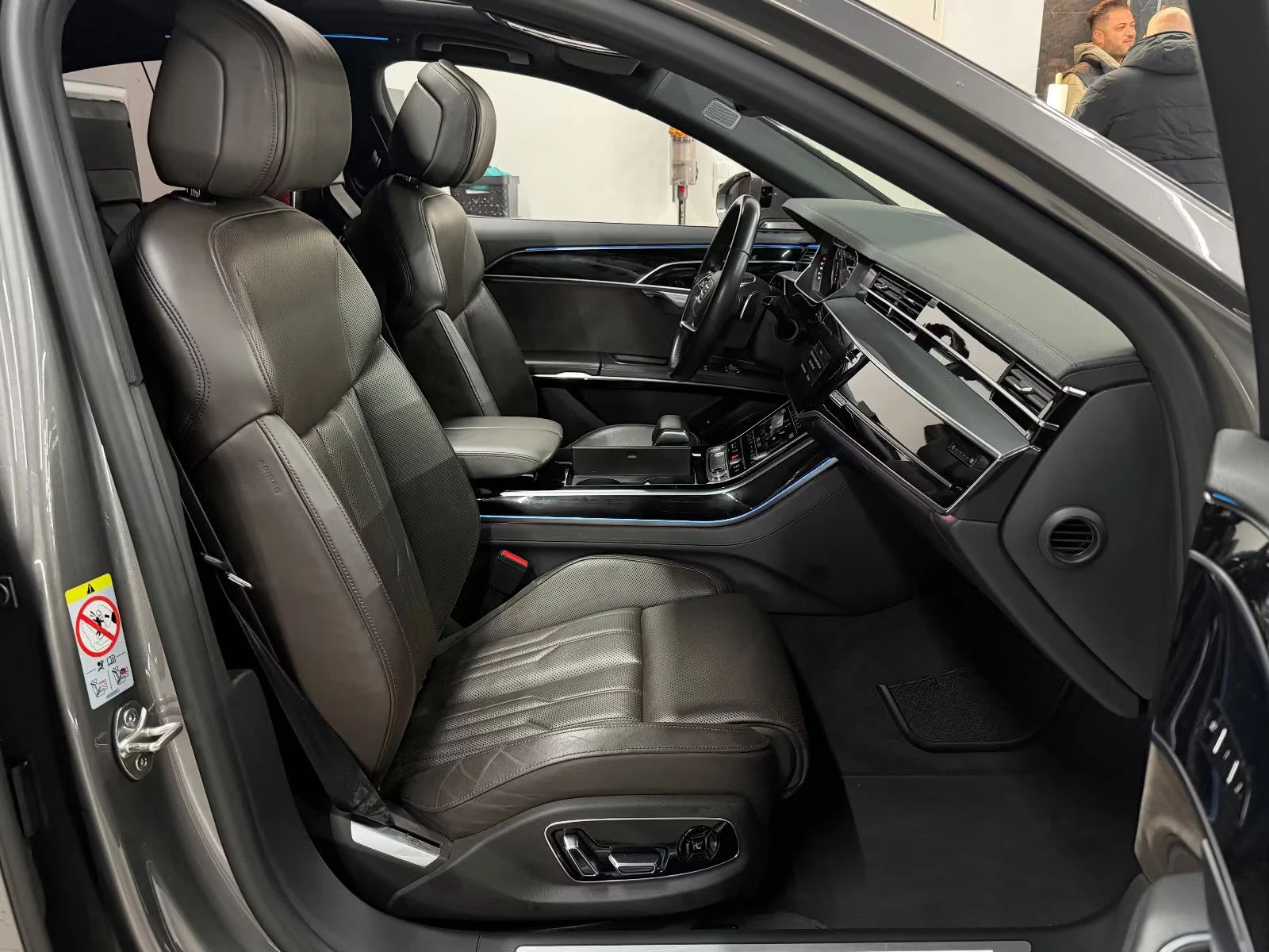 Audi A8 50/286HP/LONG/SLINE/PANO/HUD360/MASS/TV/B&O/145z, снимка 11 - Автомобили и джипове - 53796960