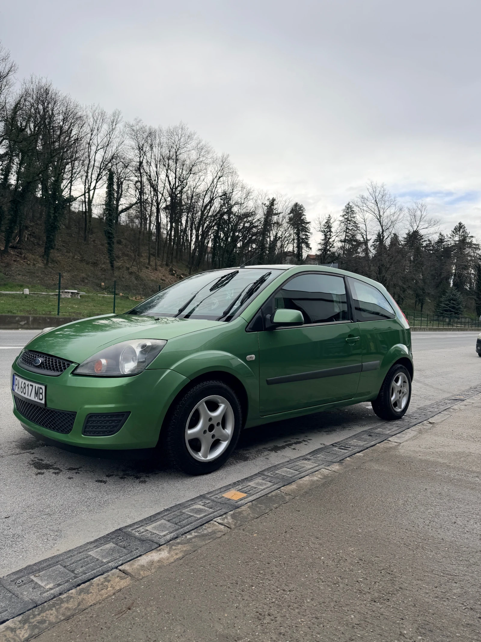 Ford Fiesta 1.3 Сменена верига качваш се и караш, снимка 7 - Автомобили и джипове - 54083226