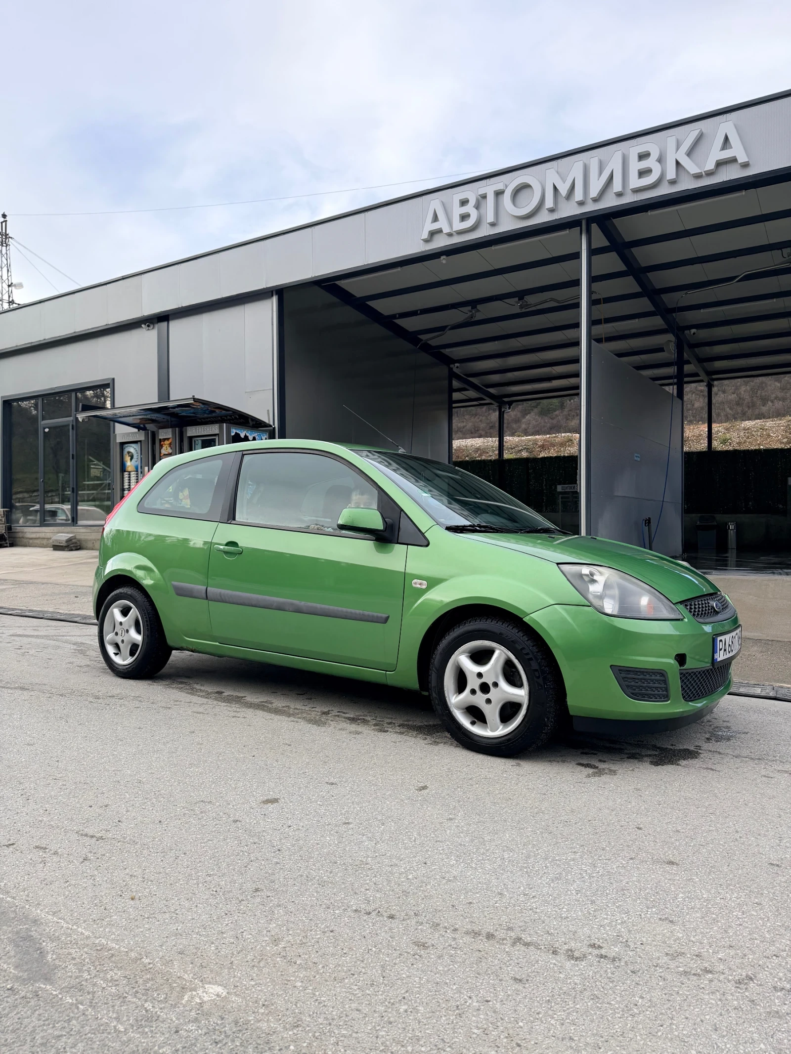 Ford Fiesta 1.3 Сменена верига качваш се и караш, снимка 8 - Автомобили и джипове - 54083226