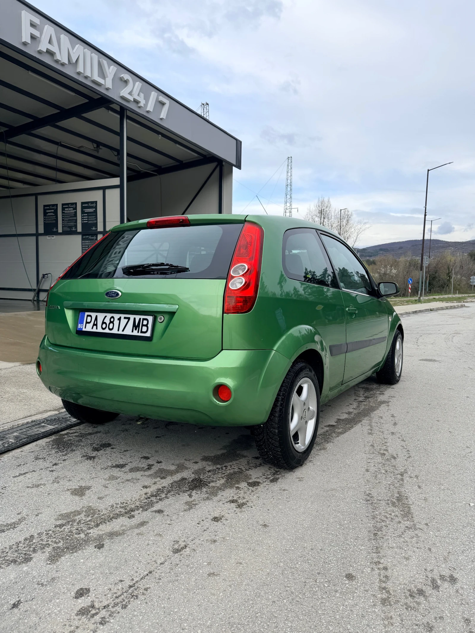 Ford Fiesta 1.3 Сменена верига качваш се и караш, снимка 6 - Автомобили и джипове - 54083226